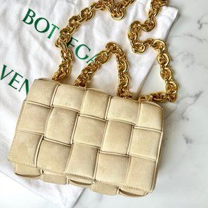 BOTTEGA VENETA Chain Cassette Shoulder Bag in Porridge